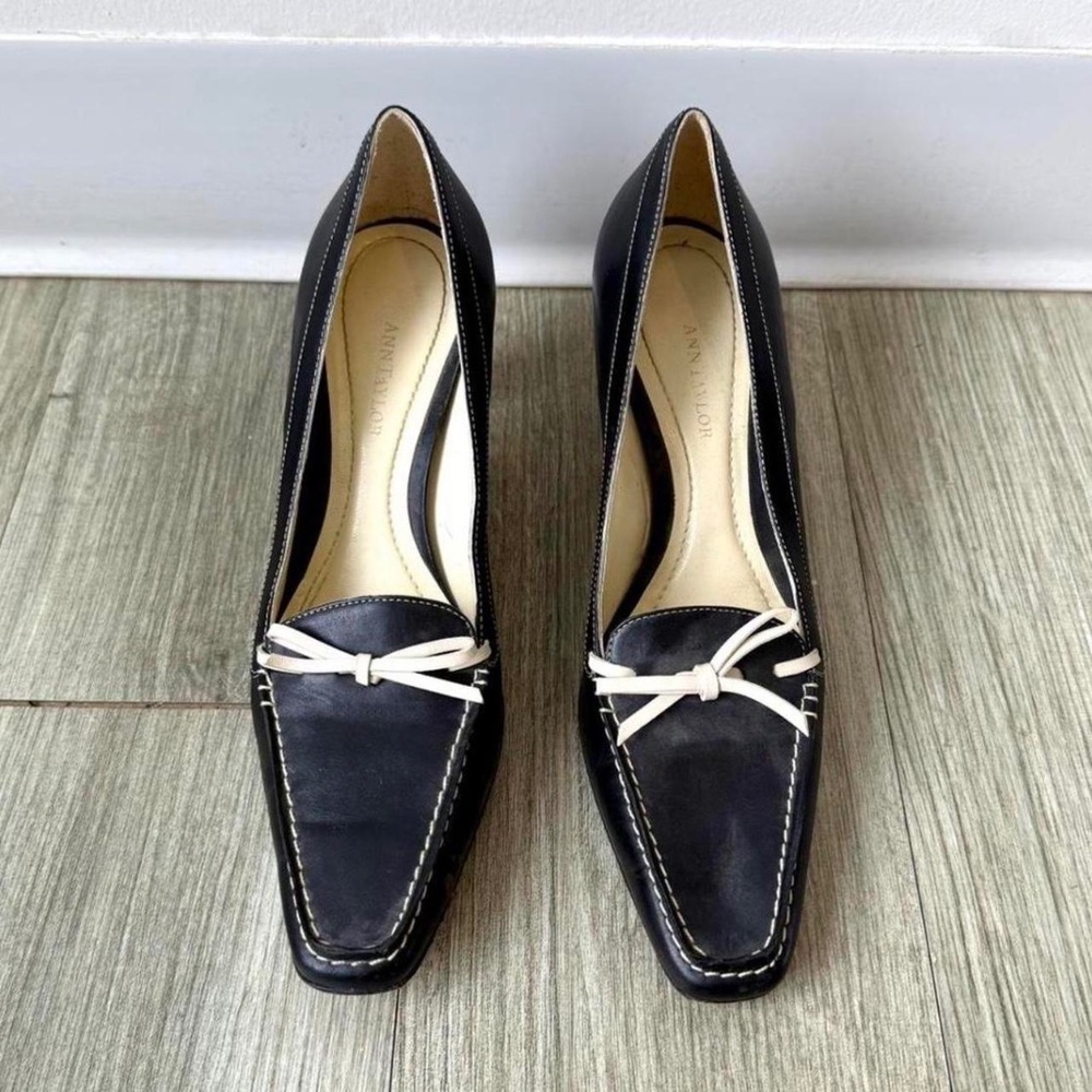 Vintage Ann Taylor Black Leather Kitten Heels